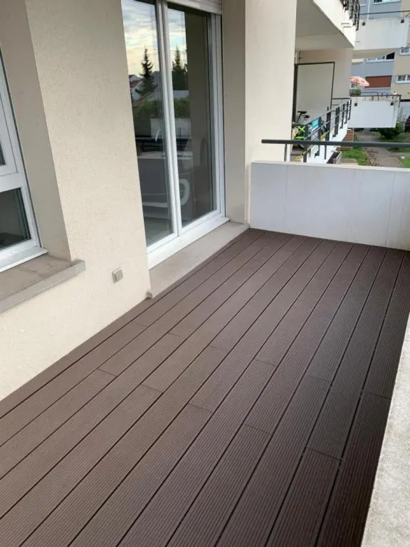 F2 rénové,lumineux avec balcon,parking et piscine