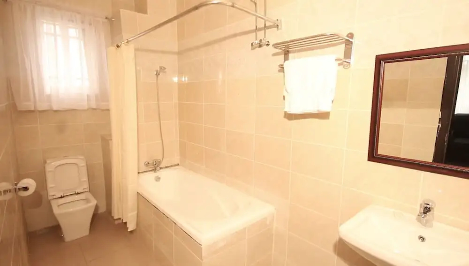 Residency Hotel Leophine House