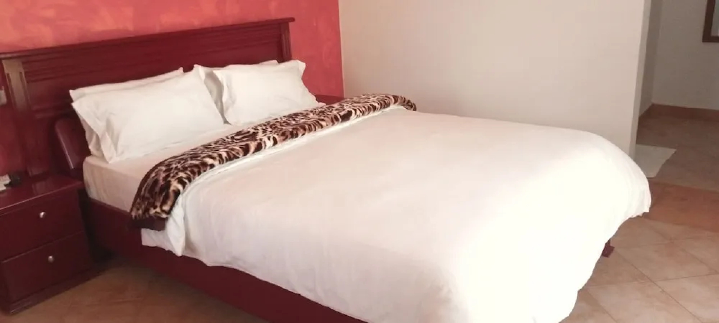 Samanene Beach Hotel