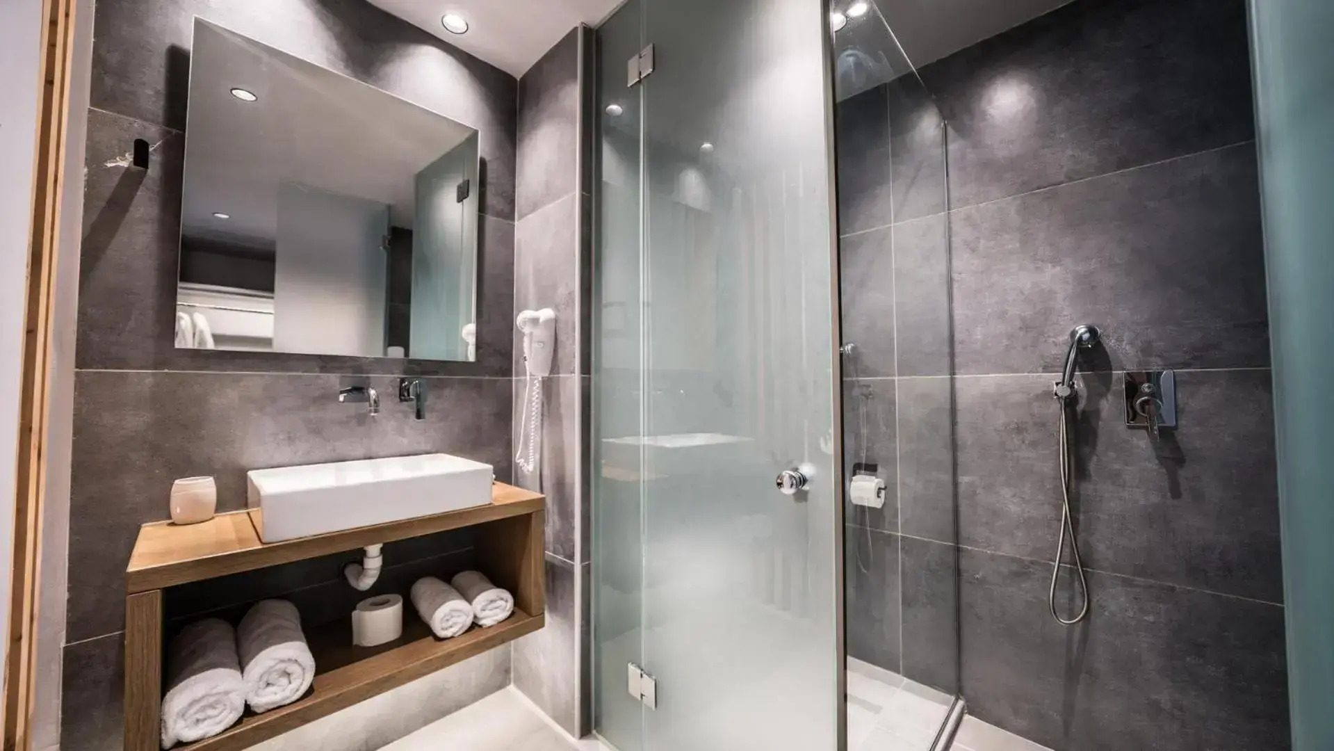 HARMONY CREST RESORT & SPA Adults Only