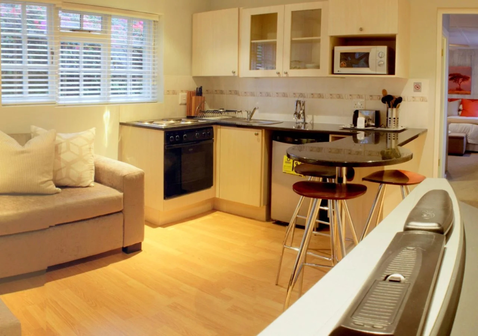 Lodge on Main Guest House and Conference Centre