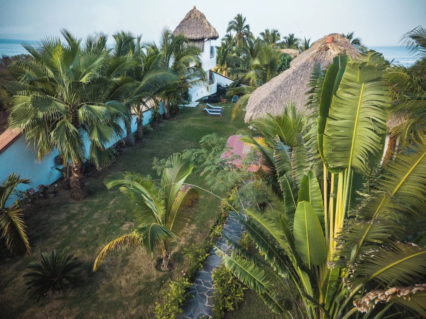 El MURO MAJAHUA RETREAT CENTER