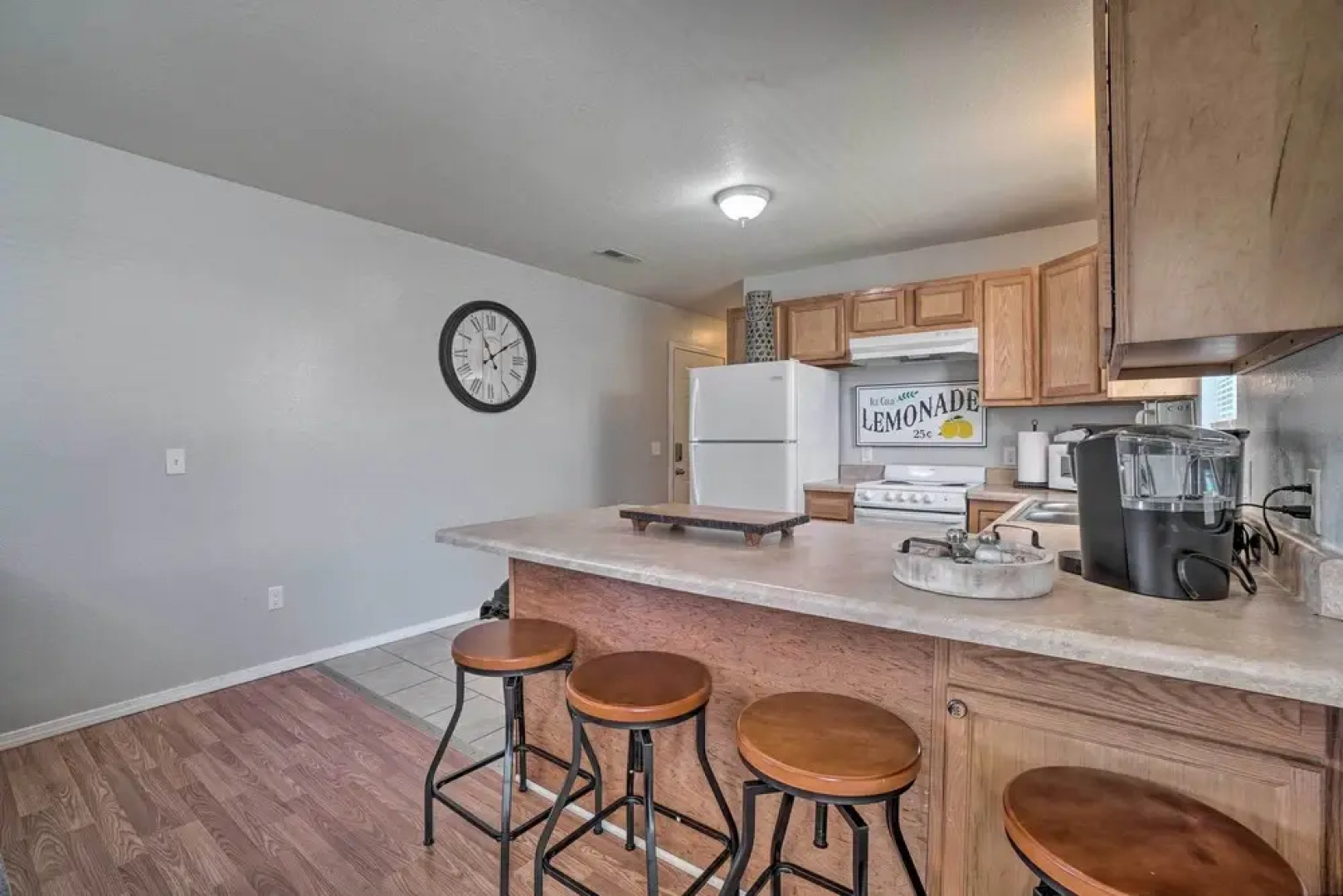 Charming One-level Home w/ Deck, Walk to Dtwn