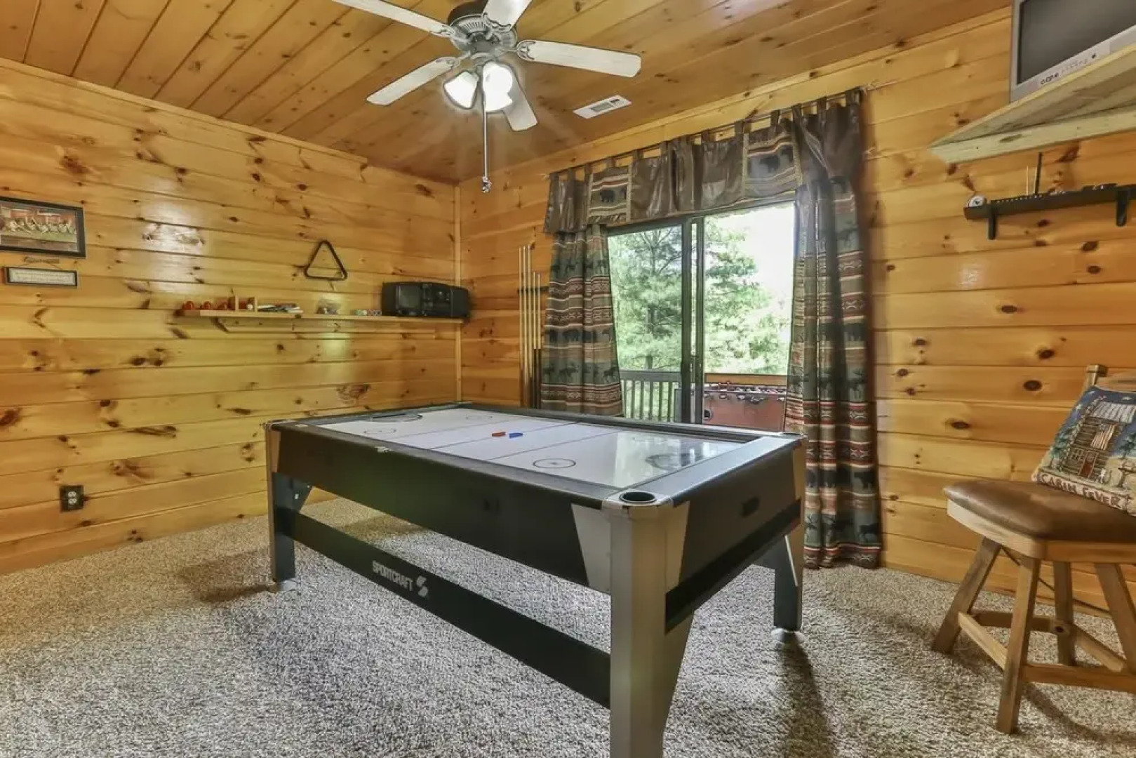 CHEROKEE SUNRISE LODGE Apartment 4 NEVAEH CABIN RENTALS