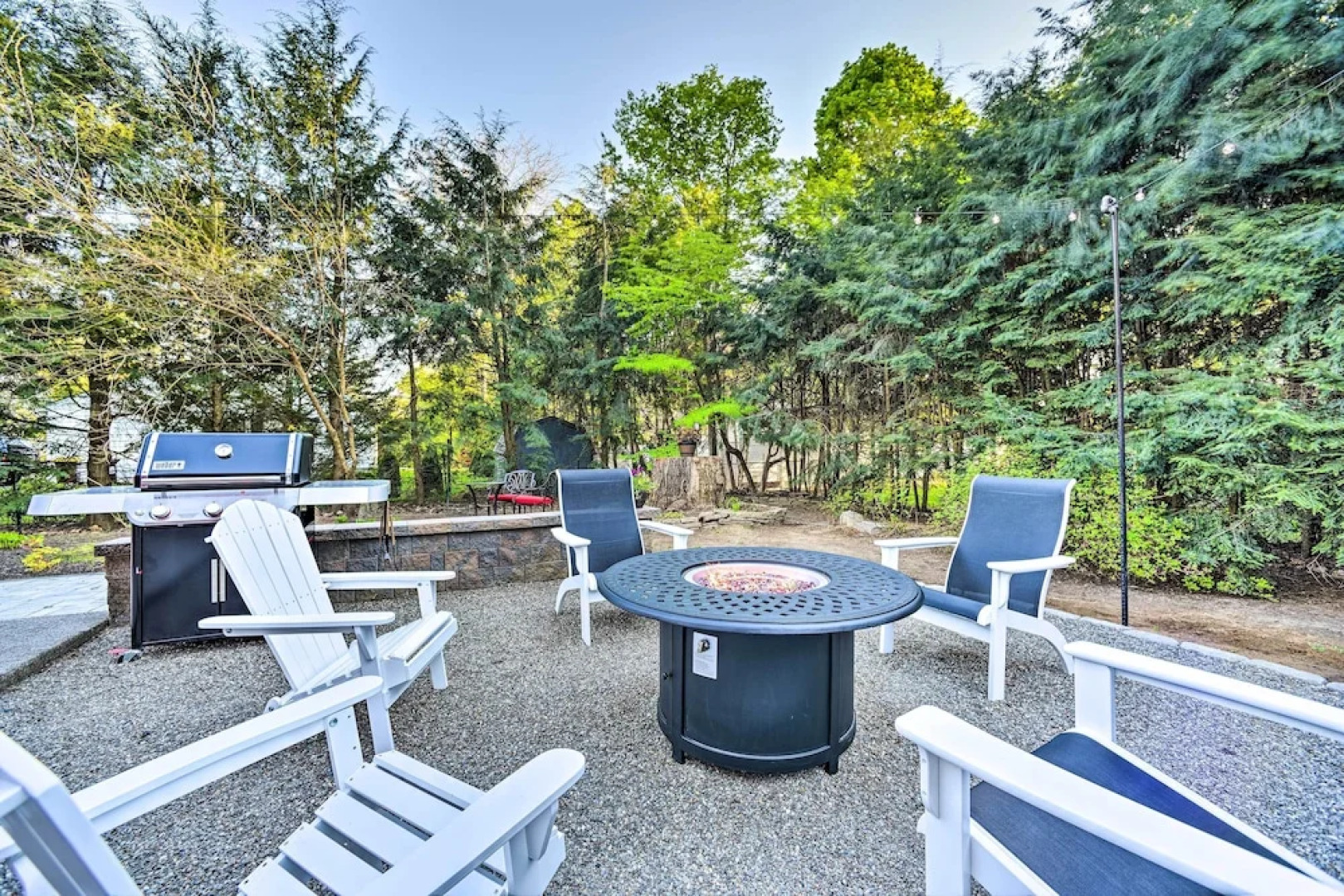Family-friendly Retreat w/ Hot Tub: 1 Mi to Dtwn