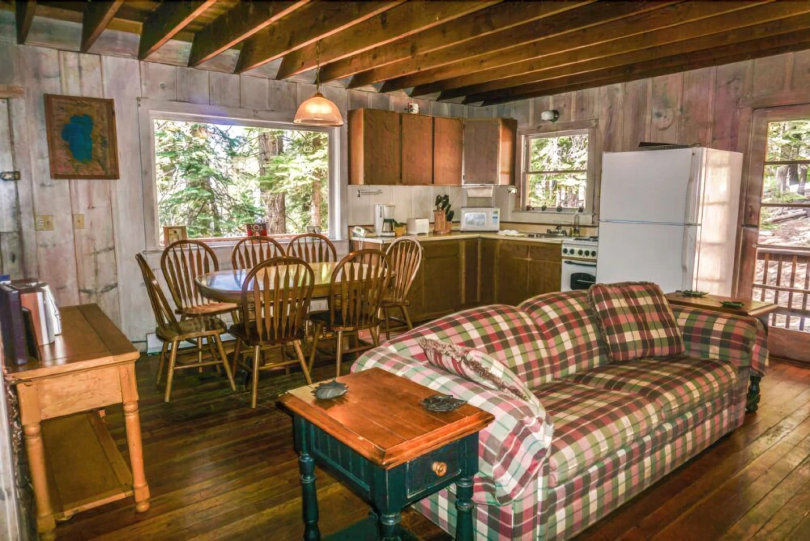 Rogers Cabin 4 Bedrooms 1.5 Bathroom Cabin