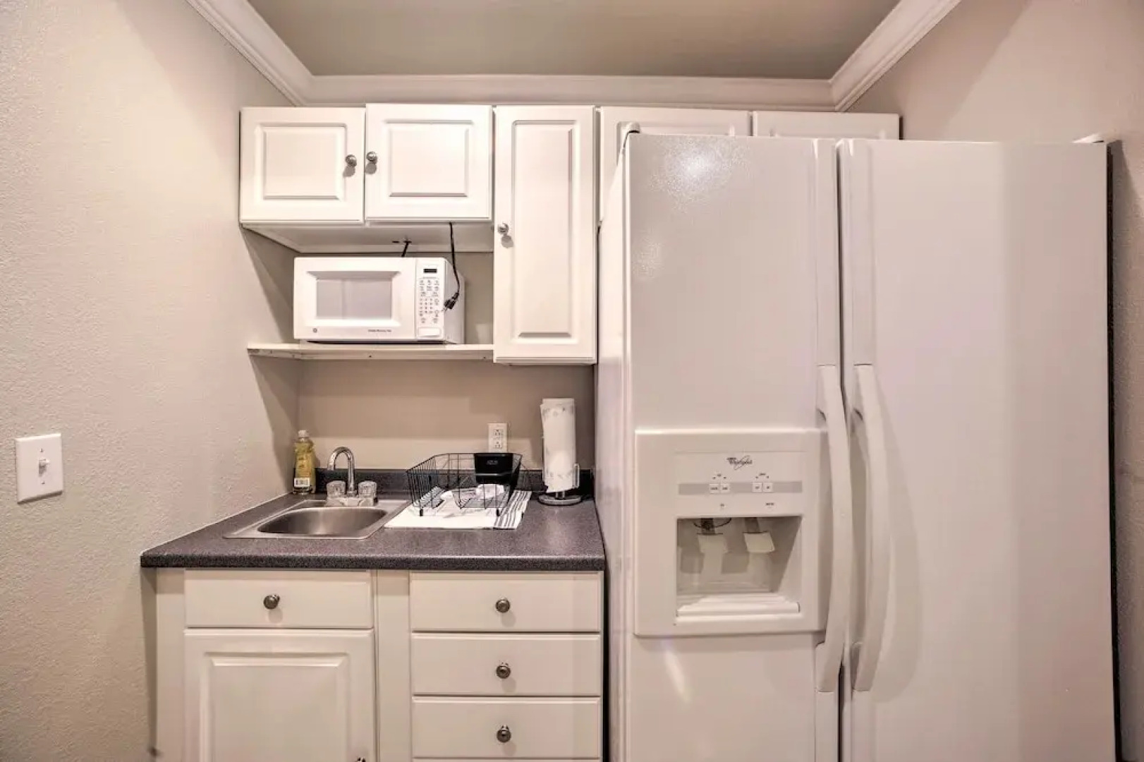 Bentonville Home w/ Pool Table, 2 Mi to Downtown!