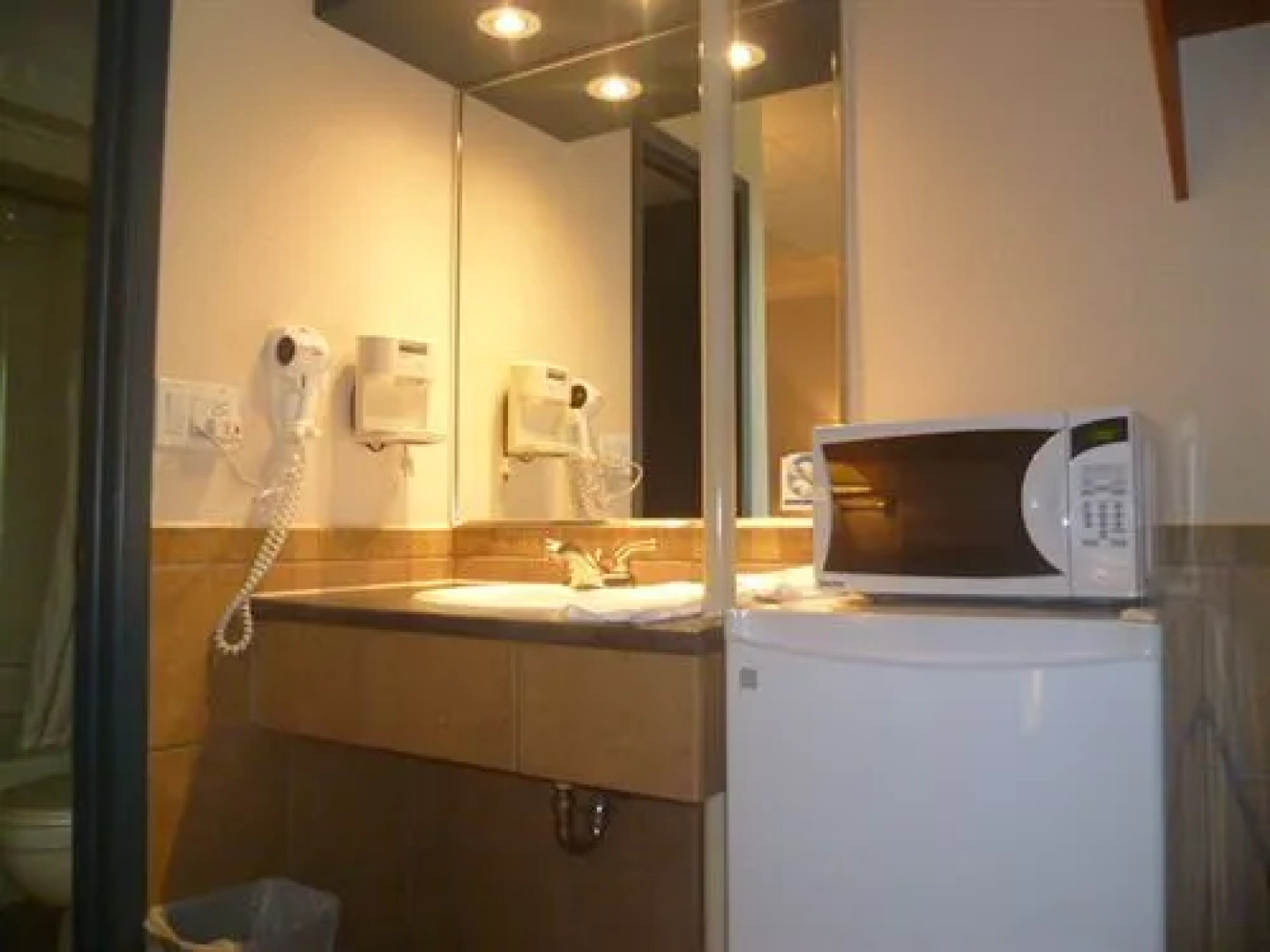 Motel Capri & Suites