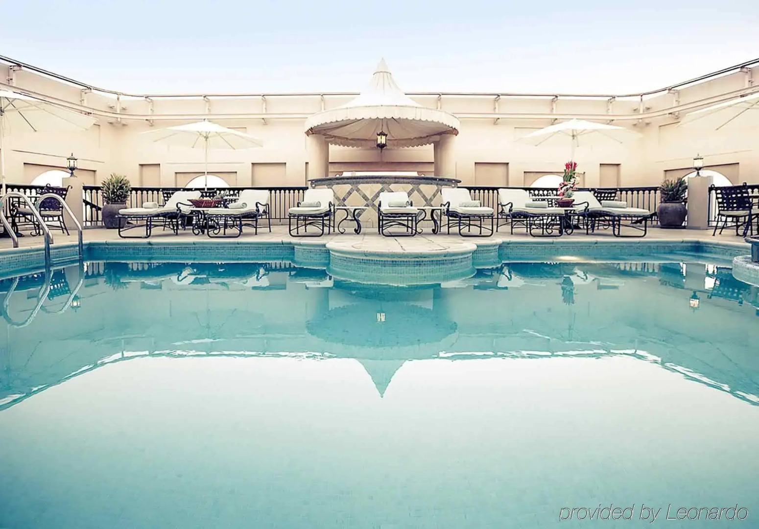 Mercure Grand Hotel Seef - All Suites