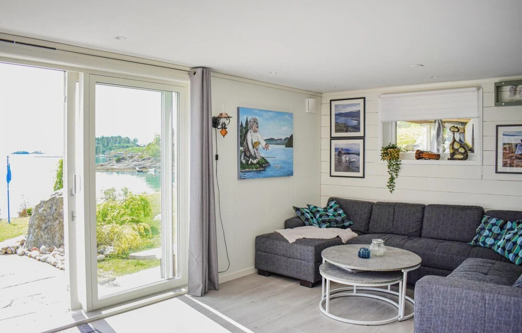 Stunning Apartment in Strandebarm With 2 Bedrooms and Wifi