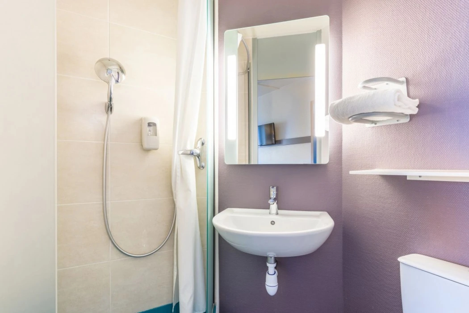B&B HOTEL Tours Nord 2 La petit Arche