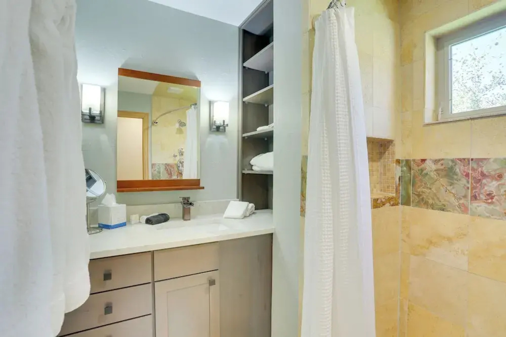 Edwards Townhome ~ 4 Mi to Beaver Creek Resort!