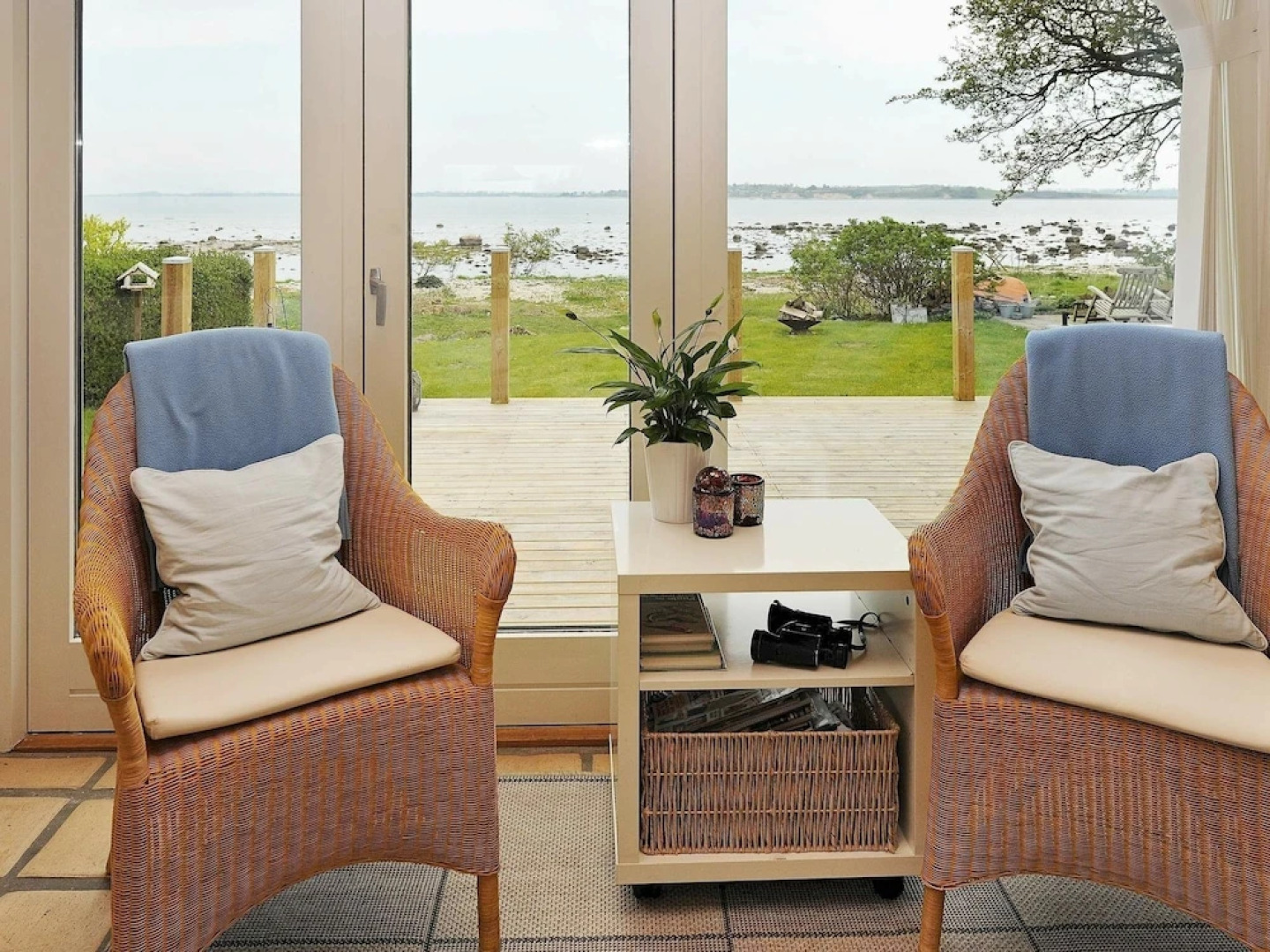 Rustic Holiday Home in Mesinge With Ocean View