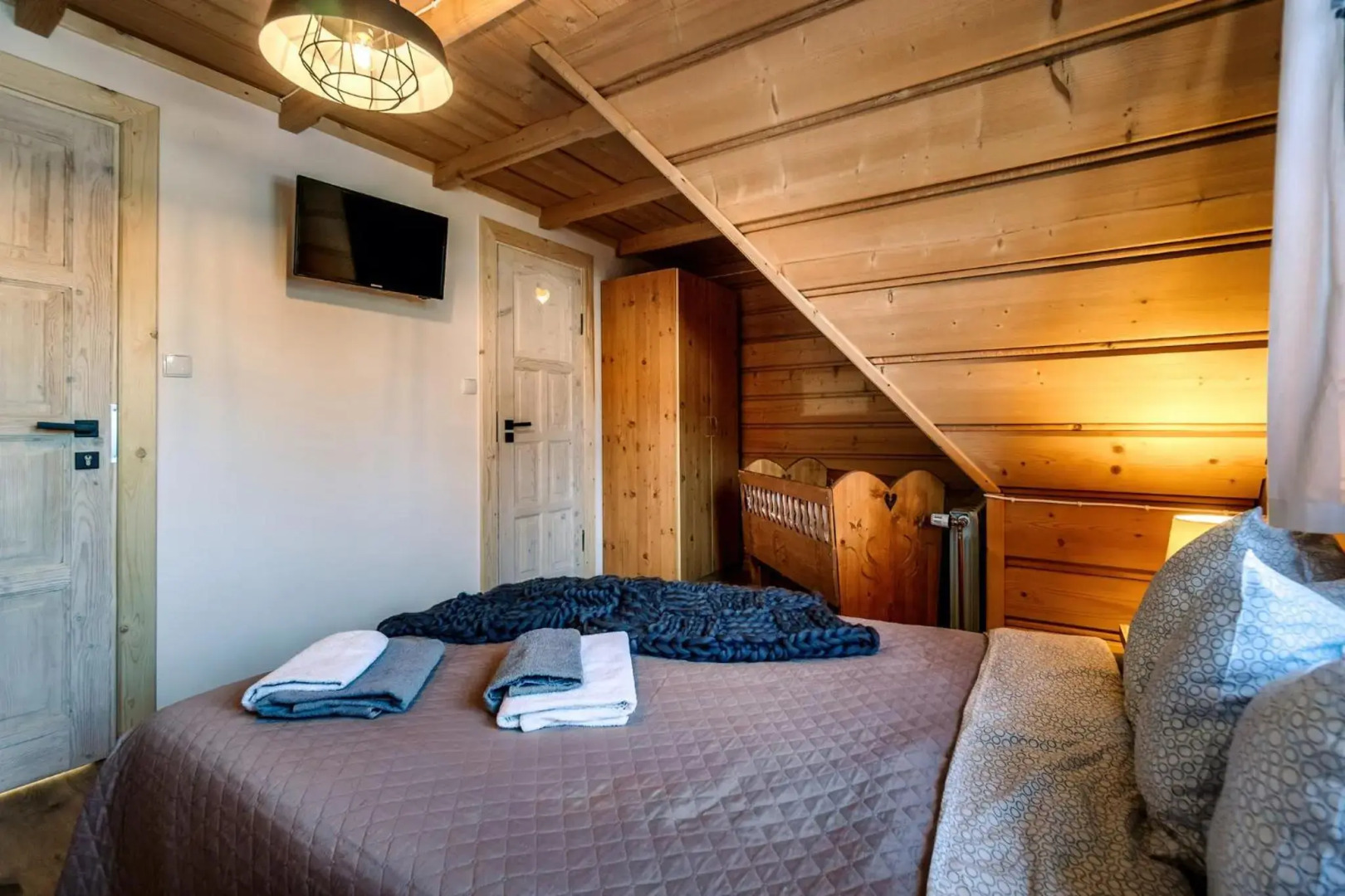 Willa w Ubocy - "Jacuzzi i Sauna w ofercie dodatkowo płatnej"