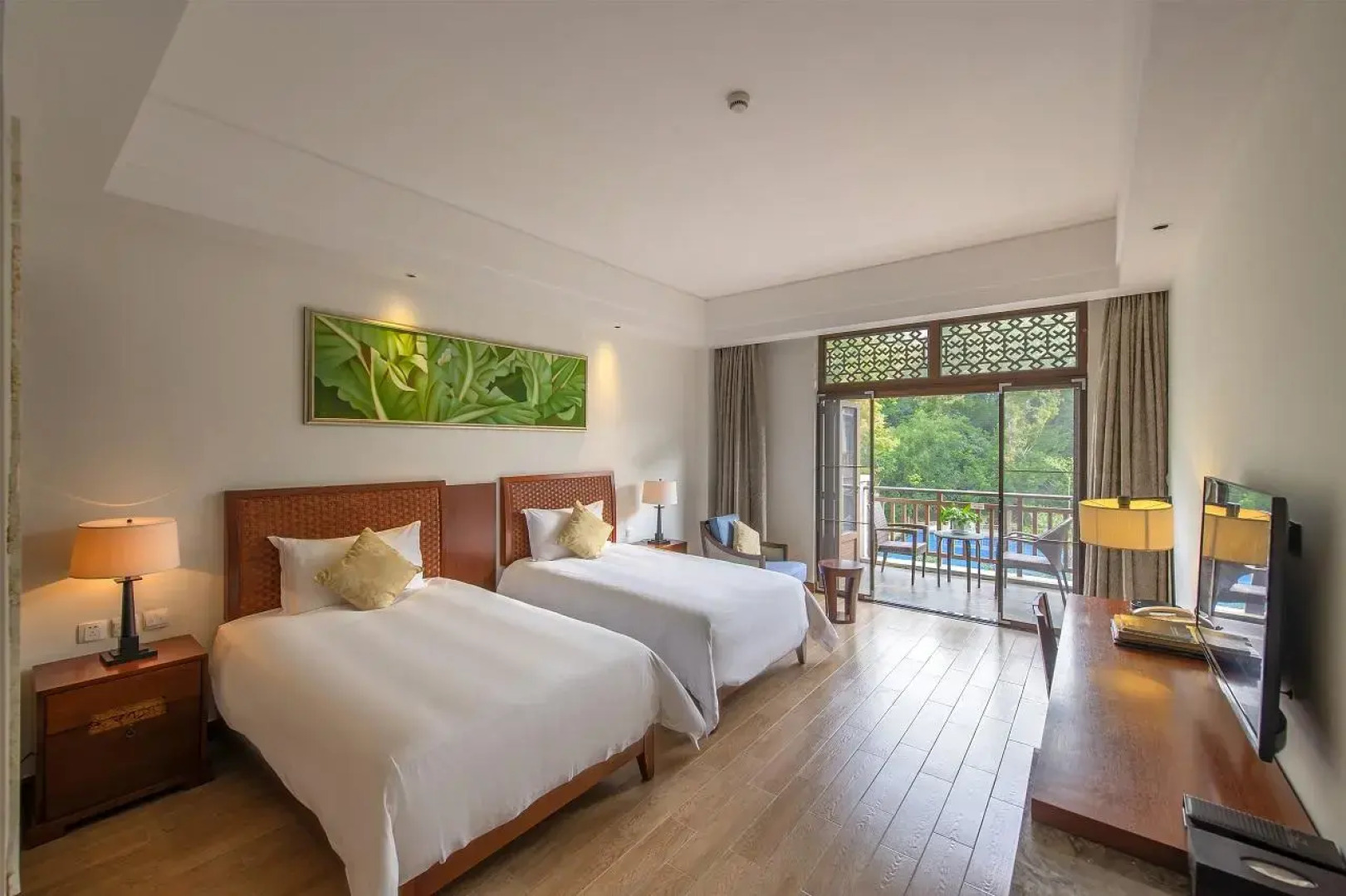 Wuzhishan Yatai Rainforest Resort Hotel