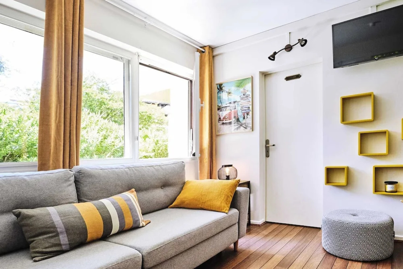 Cabana beach Golf and Pool by GuestReady