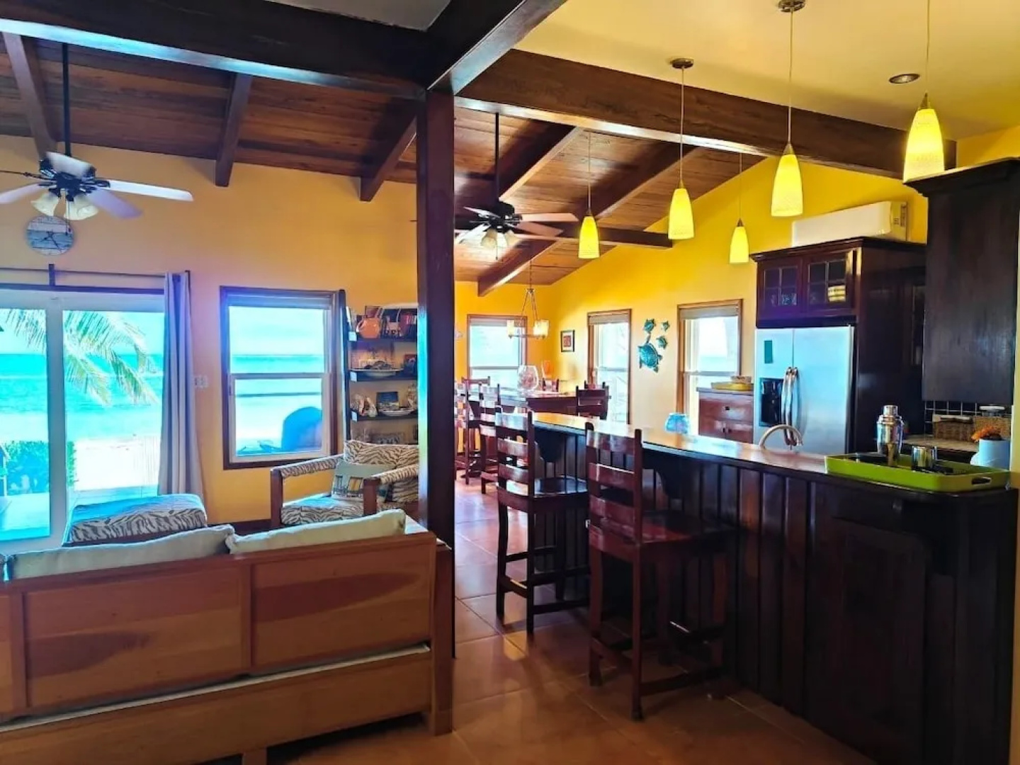 Casa De Bonita 4 Bedroom Home by RedAwning