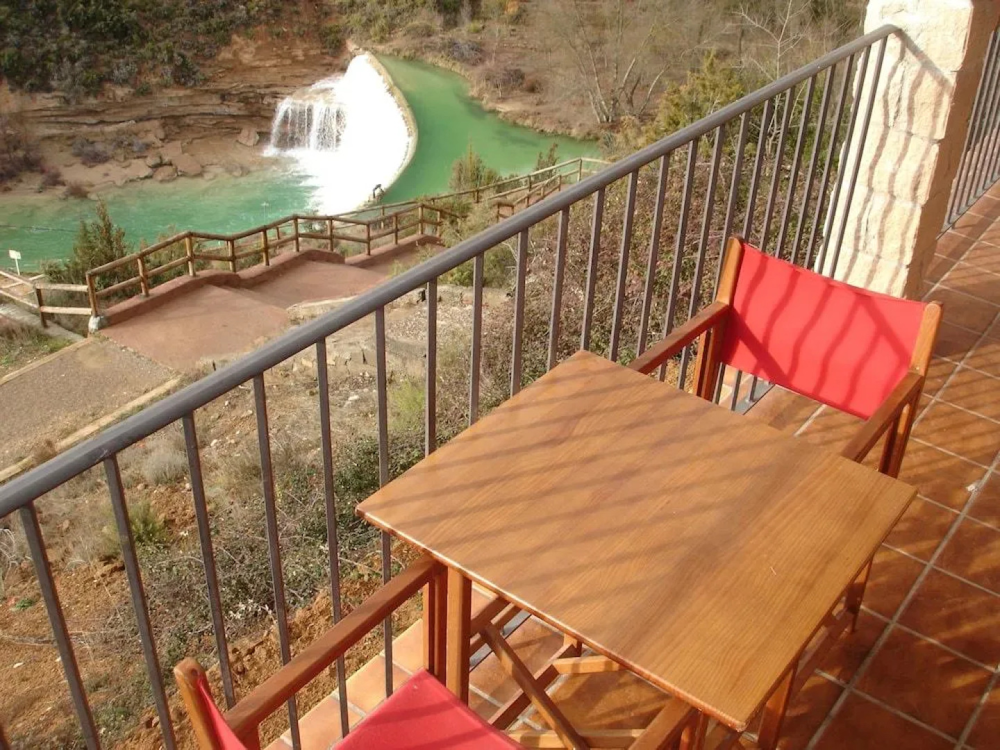 Albergue Restaurante Salto de Bierge - Hostel