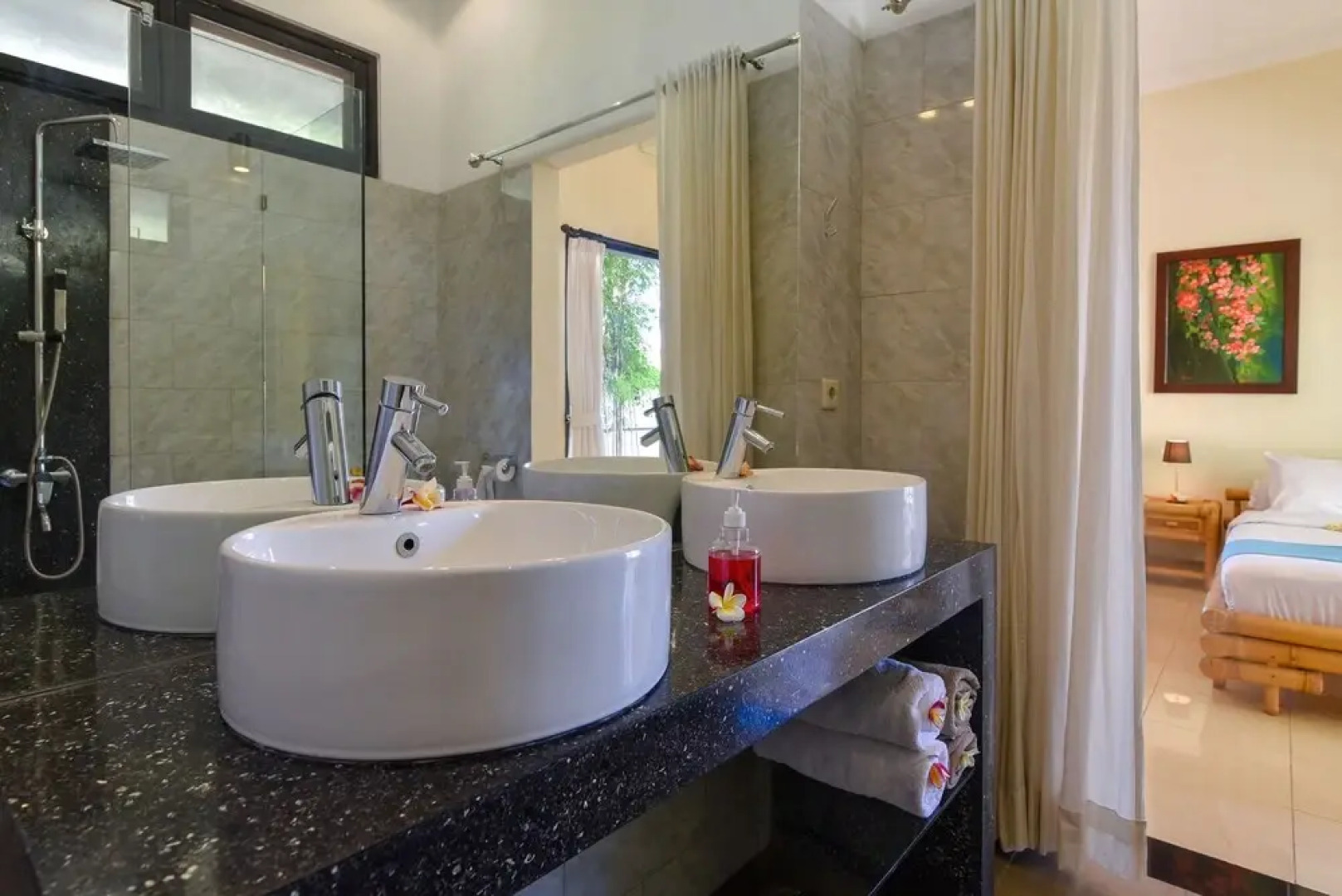 Villa Lovina Beach 1