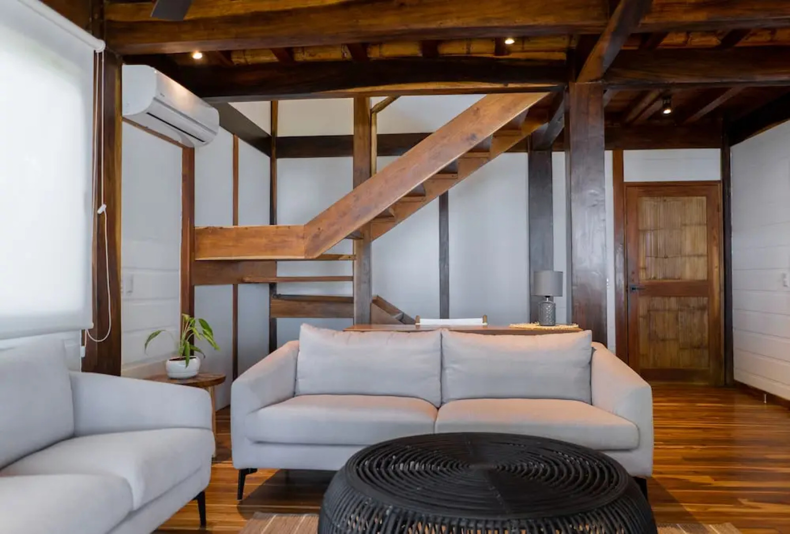 Blue Mist Hotel & Beach Club