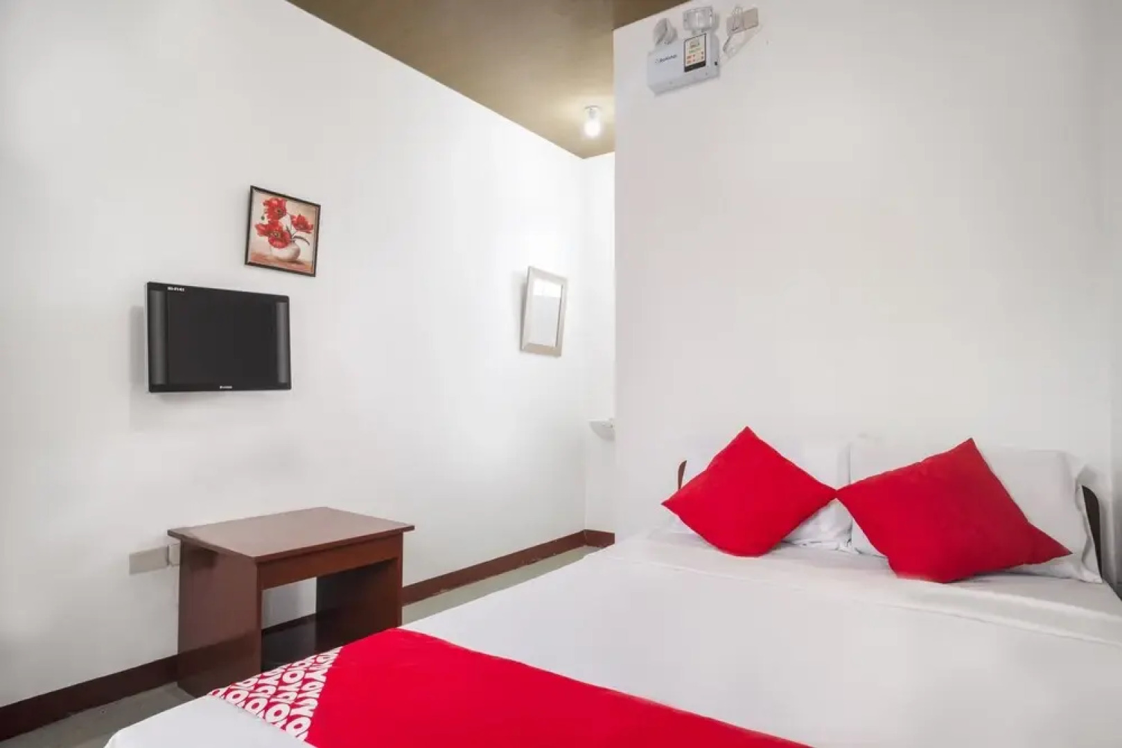 OYO 615 Cvp Hotel (Vaccinated Staff)