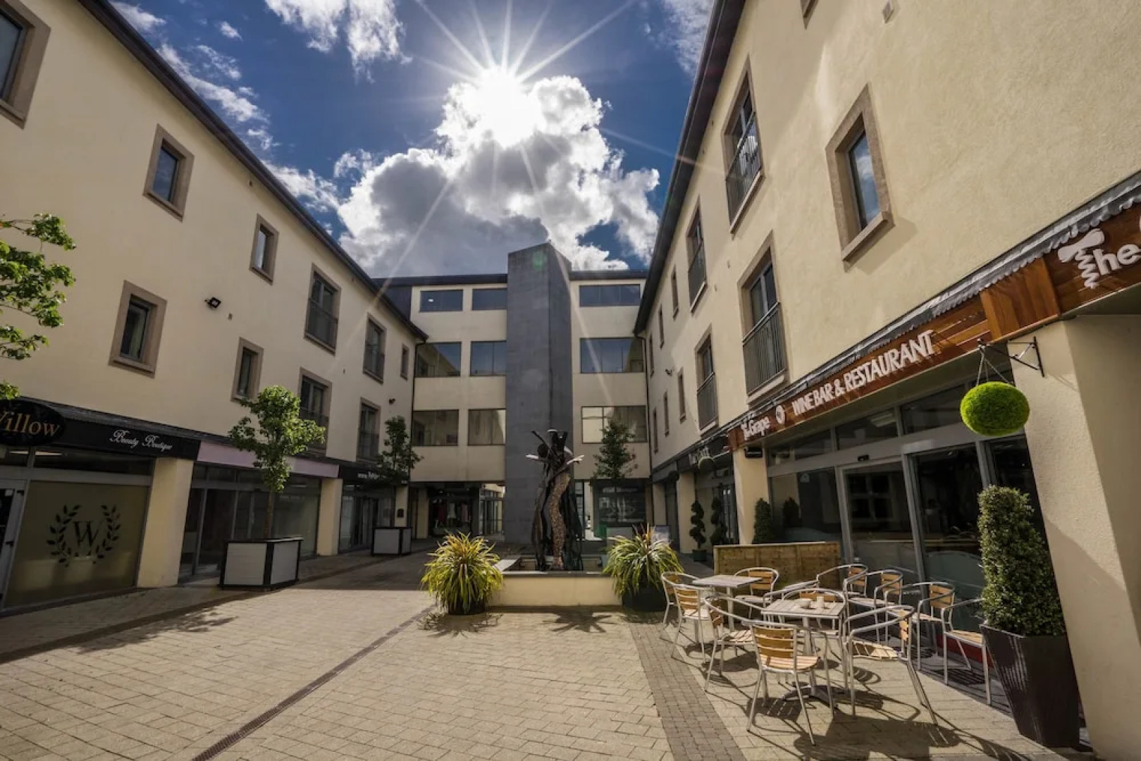 The Courtyard Apartments