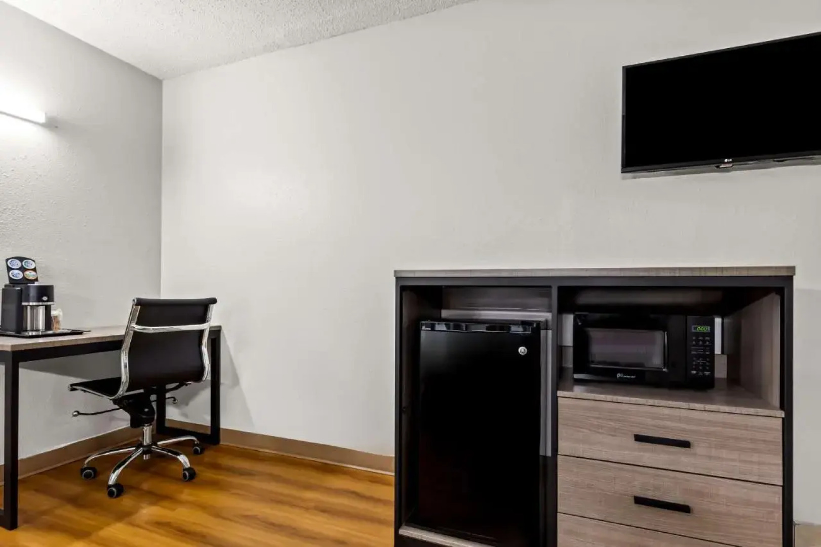 Best Western Camelot Inn