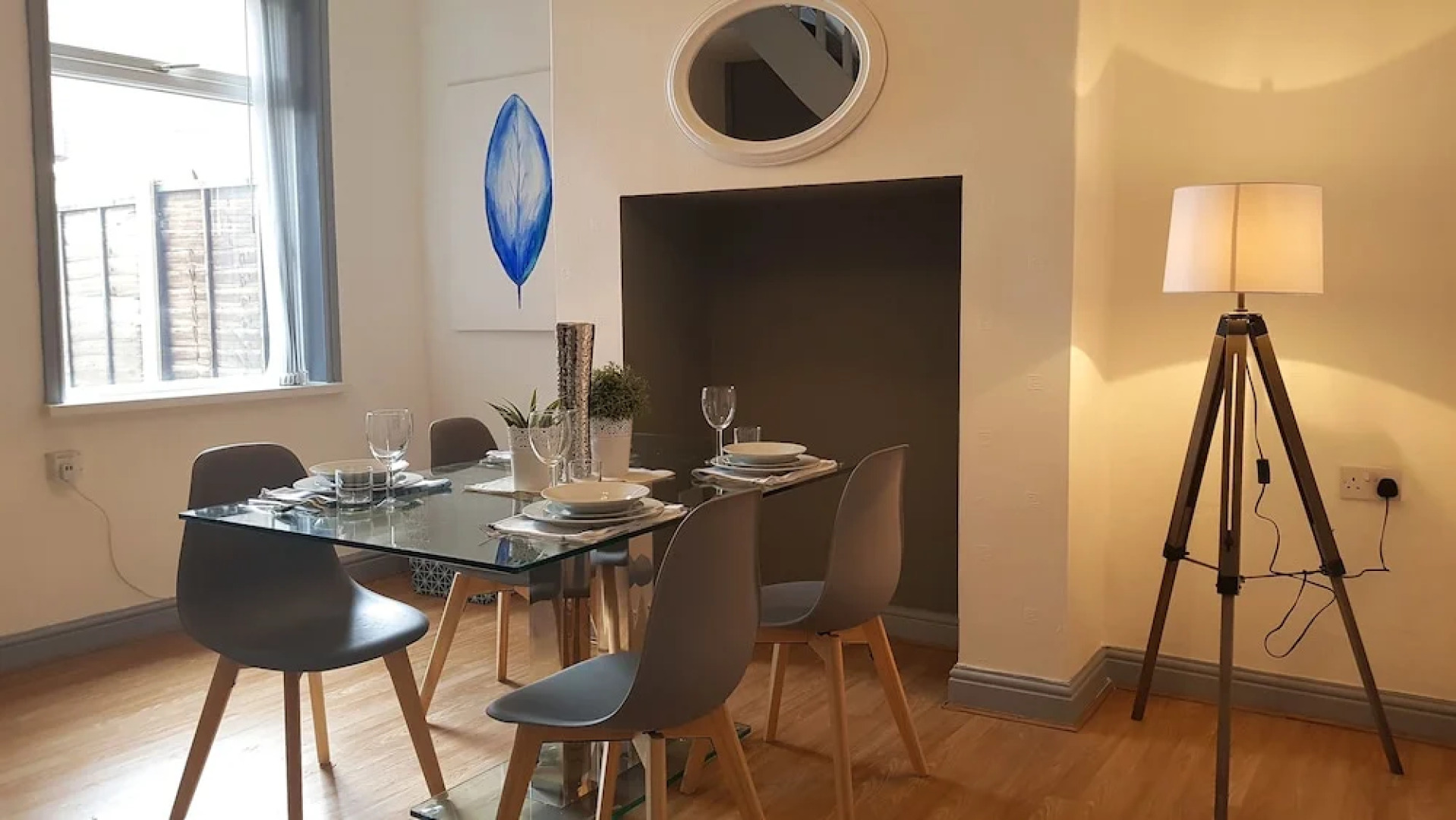 Ideal Home away in Smithalls, Bolton