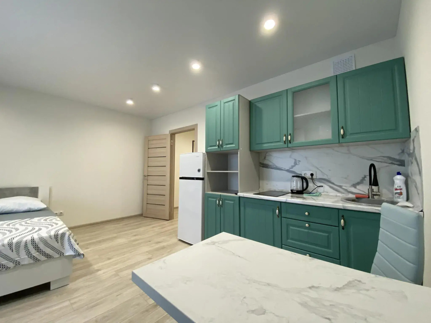 Апартаменты на улице Тёплых Встреч 3