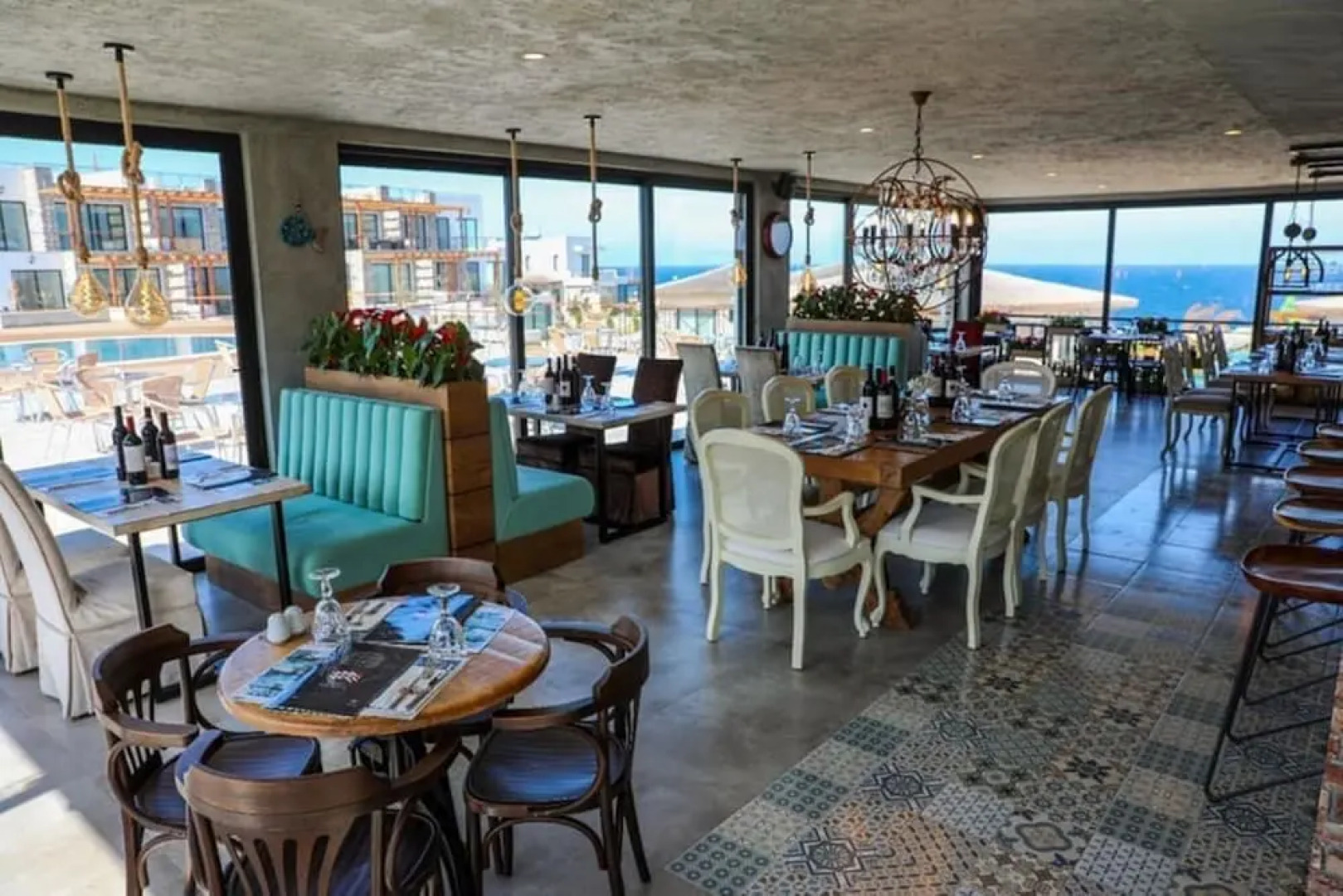 Elegant Two-bedroom Apartment in Upscale Surroundings