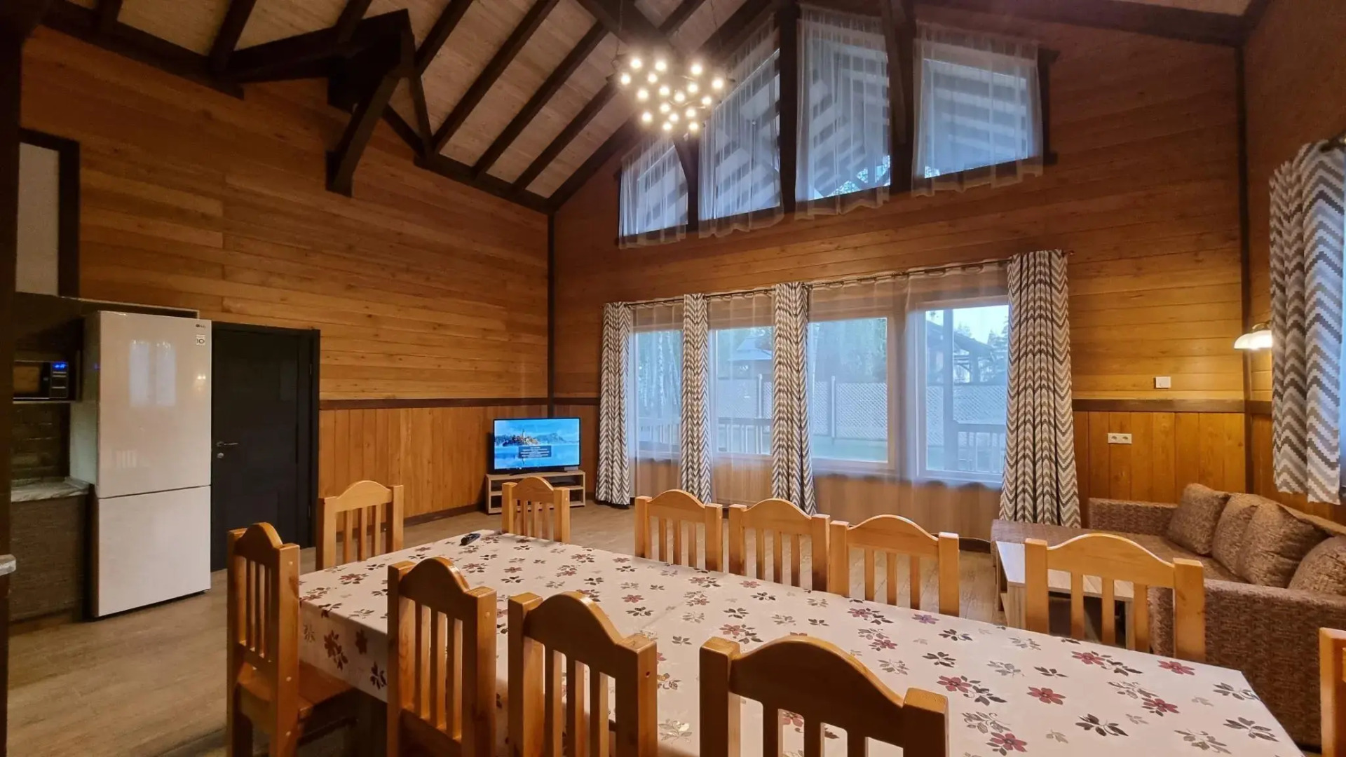 Дом В2 на базе отдыха Новинки Парк