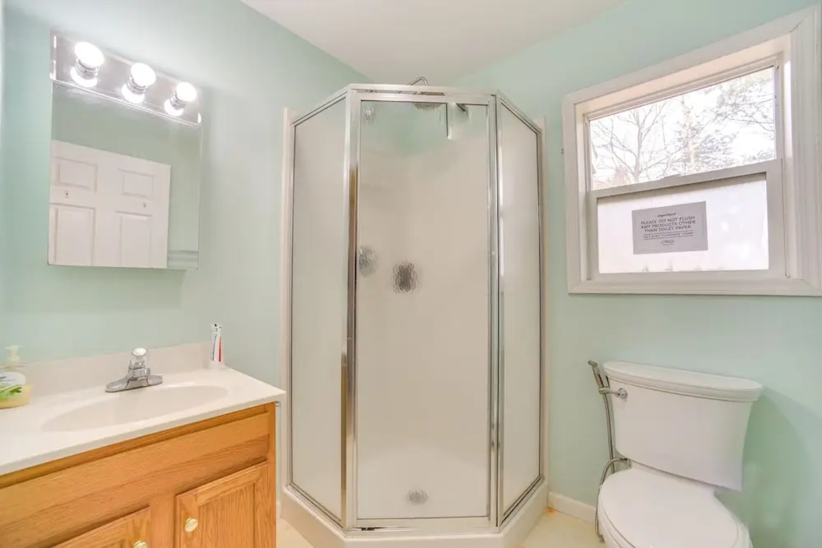 Cozy Lake Luzerne Home - 1 Mi to Wayside Beach!