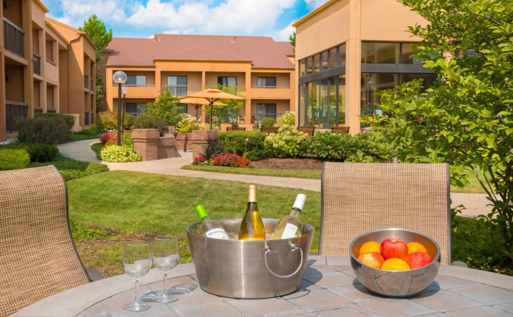 Courtyard by Marriott Chicago Deerfield