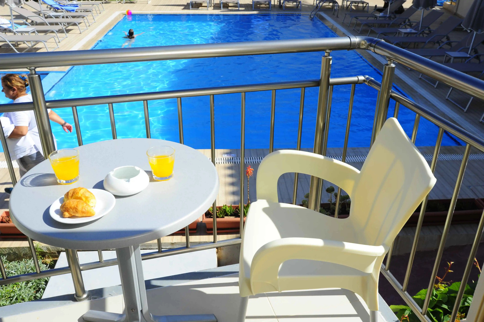 Maravel Star Art Hotel