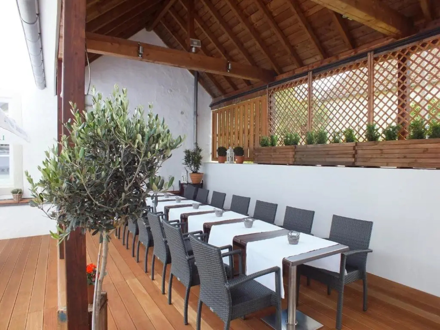 Rezas Bistro Restaurant Gästehaus