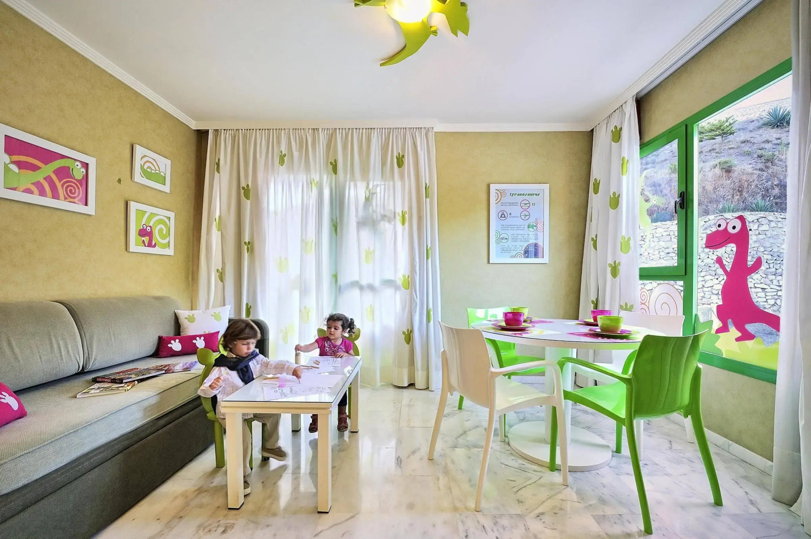 Holiday World RIWO - Teens Hotel