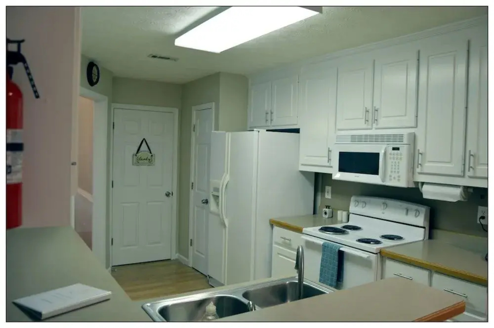 Opis Realty-Spacious Metro Atlanta Home