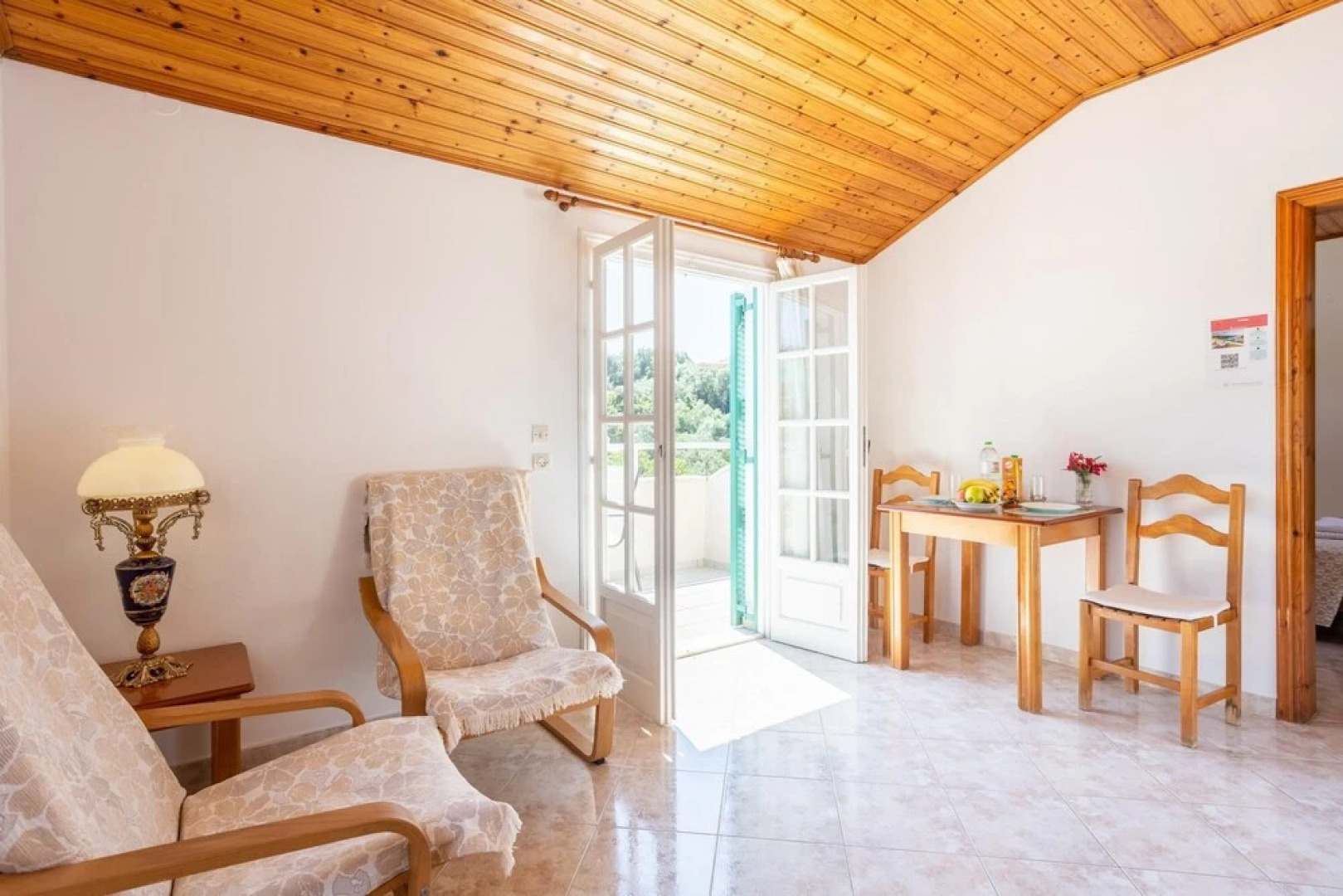 Anna Walk to Beach Sea Views A C Wifi Car Not Required - 3426