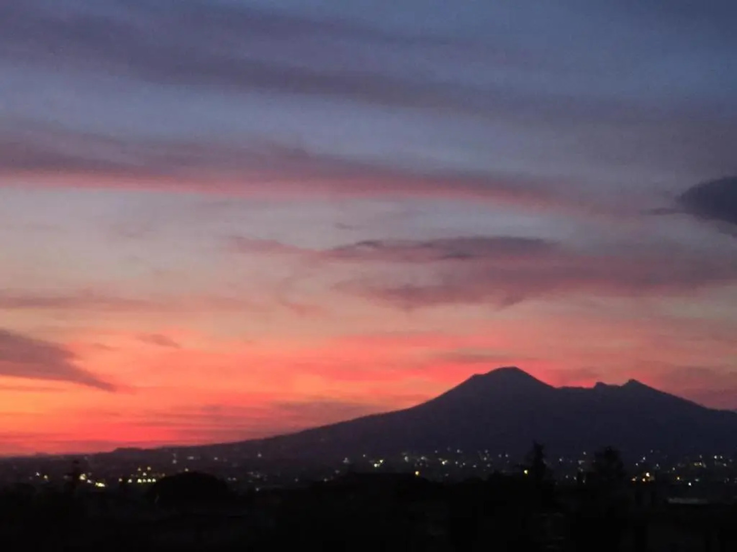 Secret pearl! Amalfi Coast, Pompei & Naples Free parking