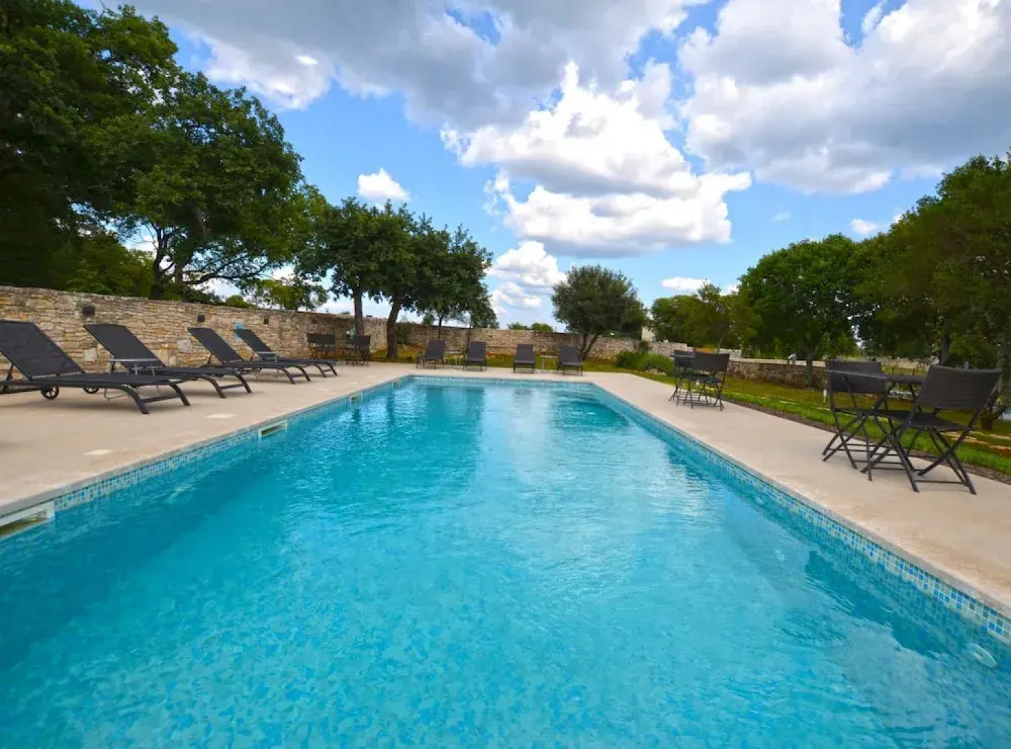 Tranquil Getaway With Shared Pool in Bale