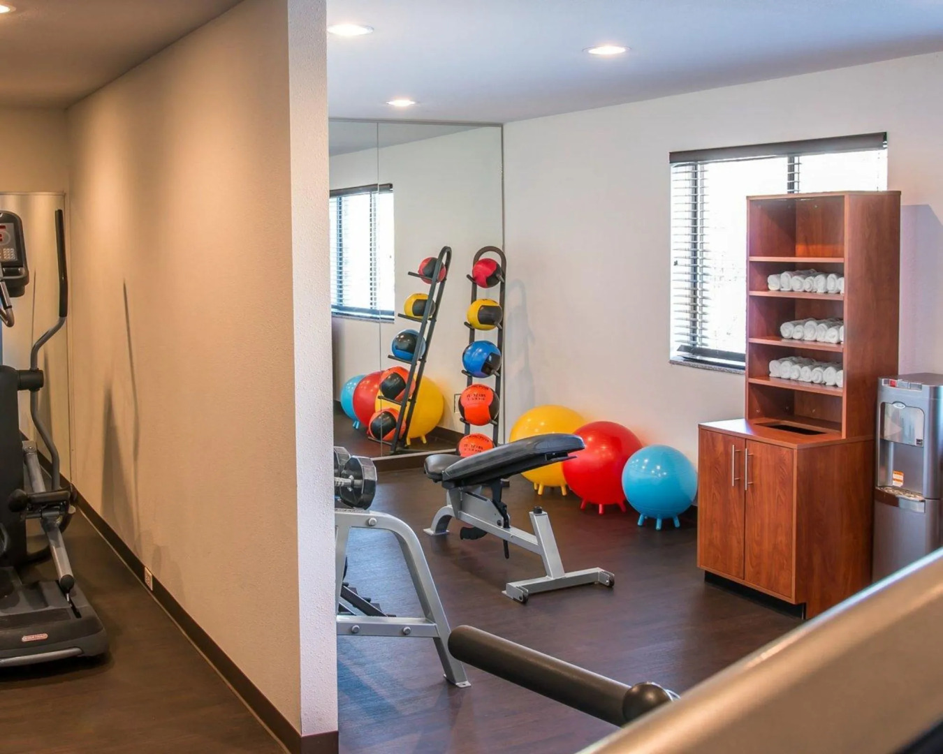 Country Inn & Suites by Radisson, Muskegon, MI