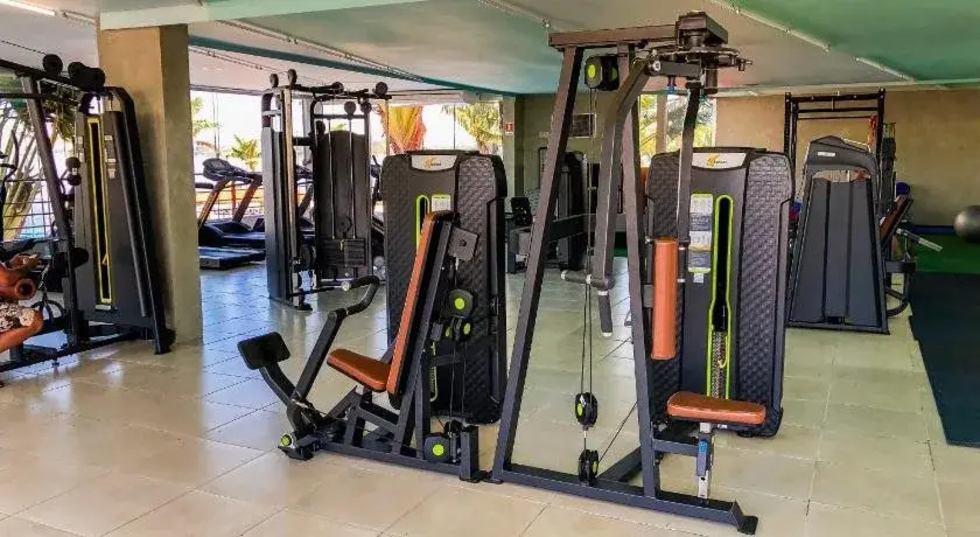 Lake Side Apart Hotel