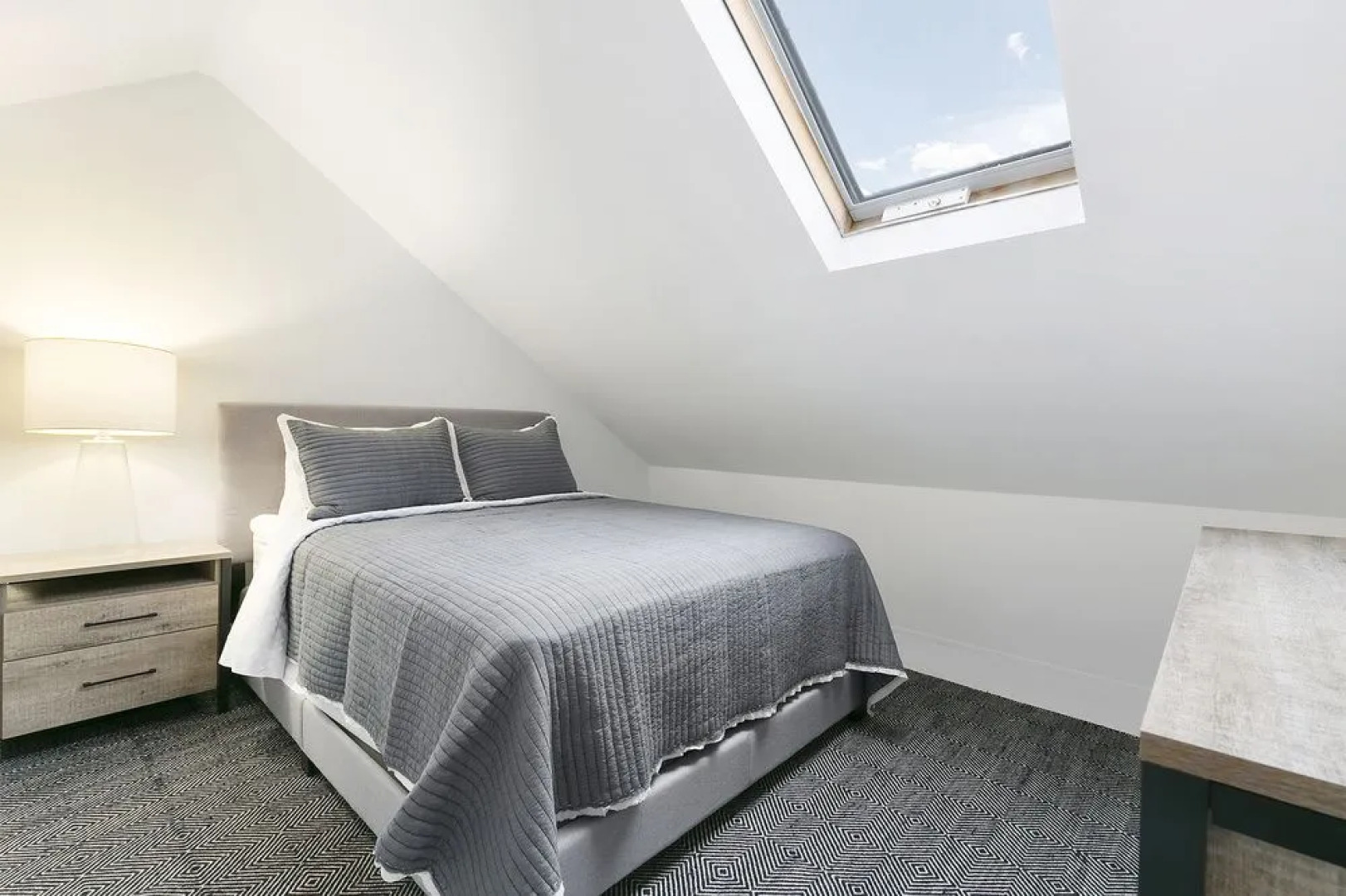 Village Latch Inn Hotel