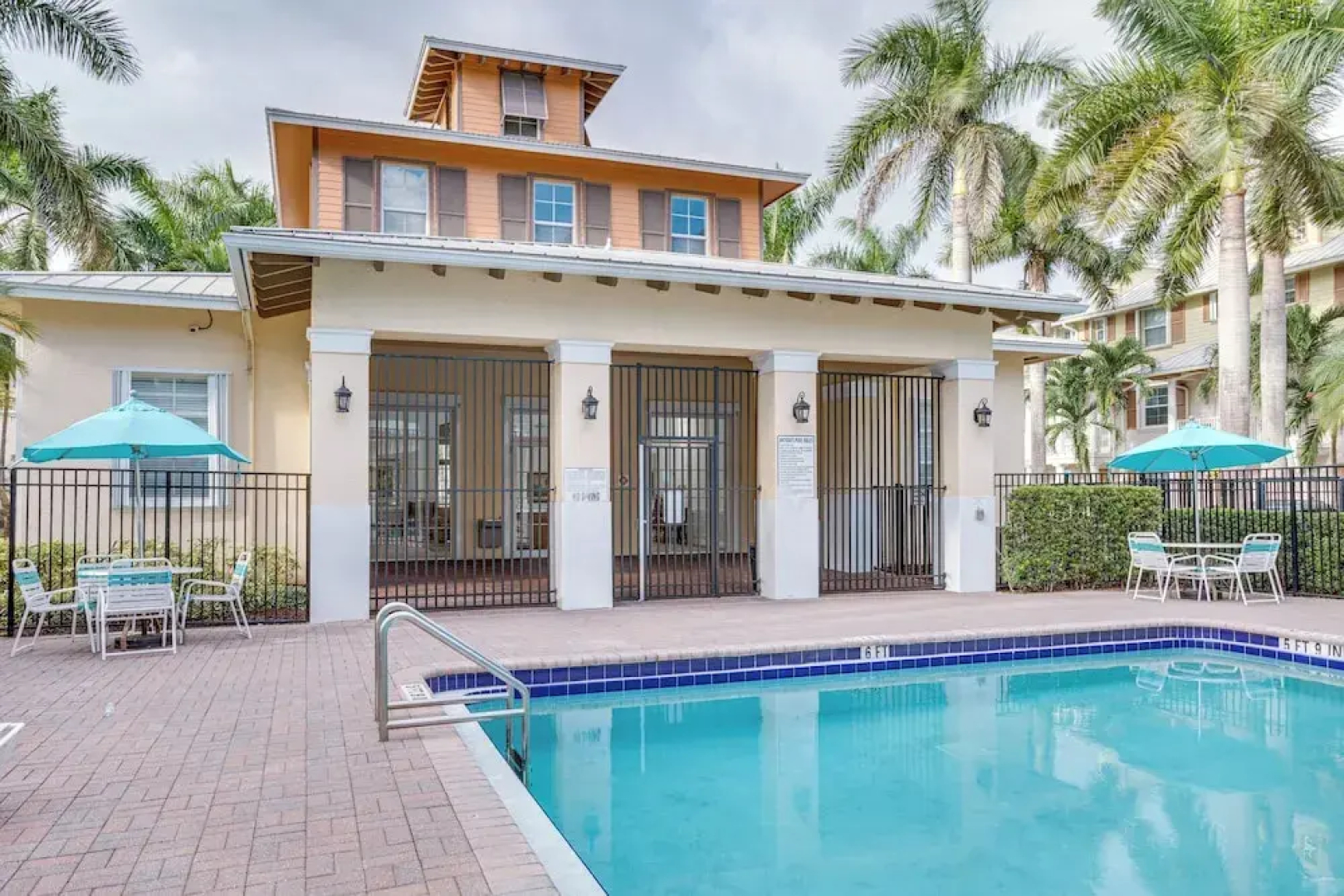 Pet-friendly Studio: 6 Mi to Jupiter Beach Park!