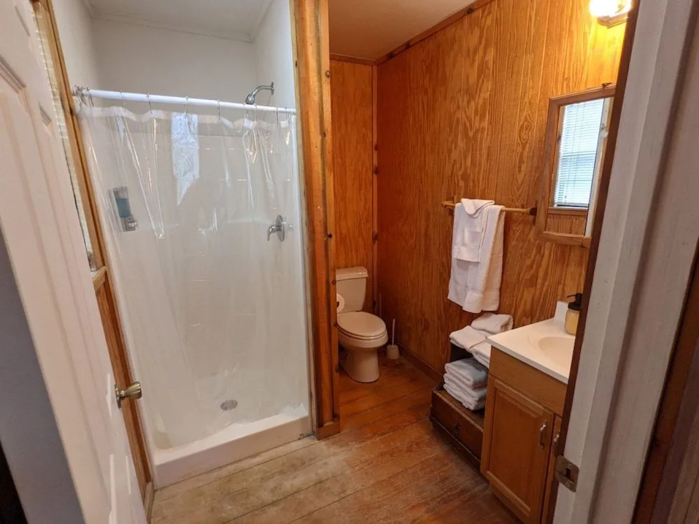 Red Horse Cabins
