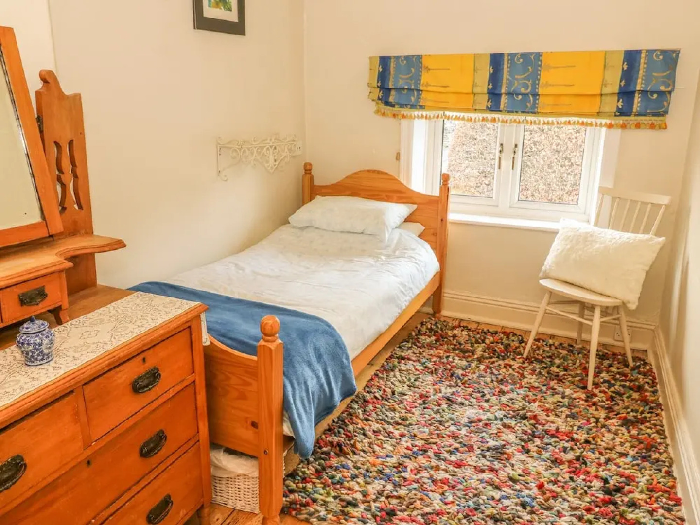 1 Bridge End & Garden