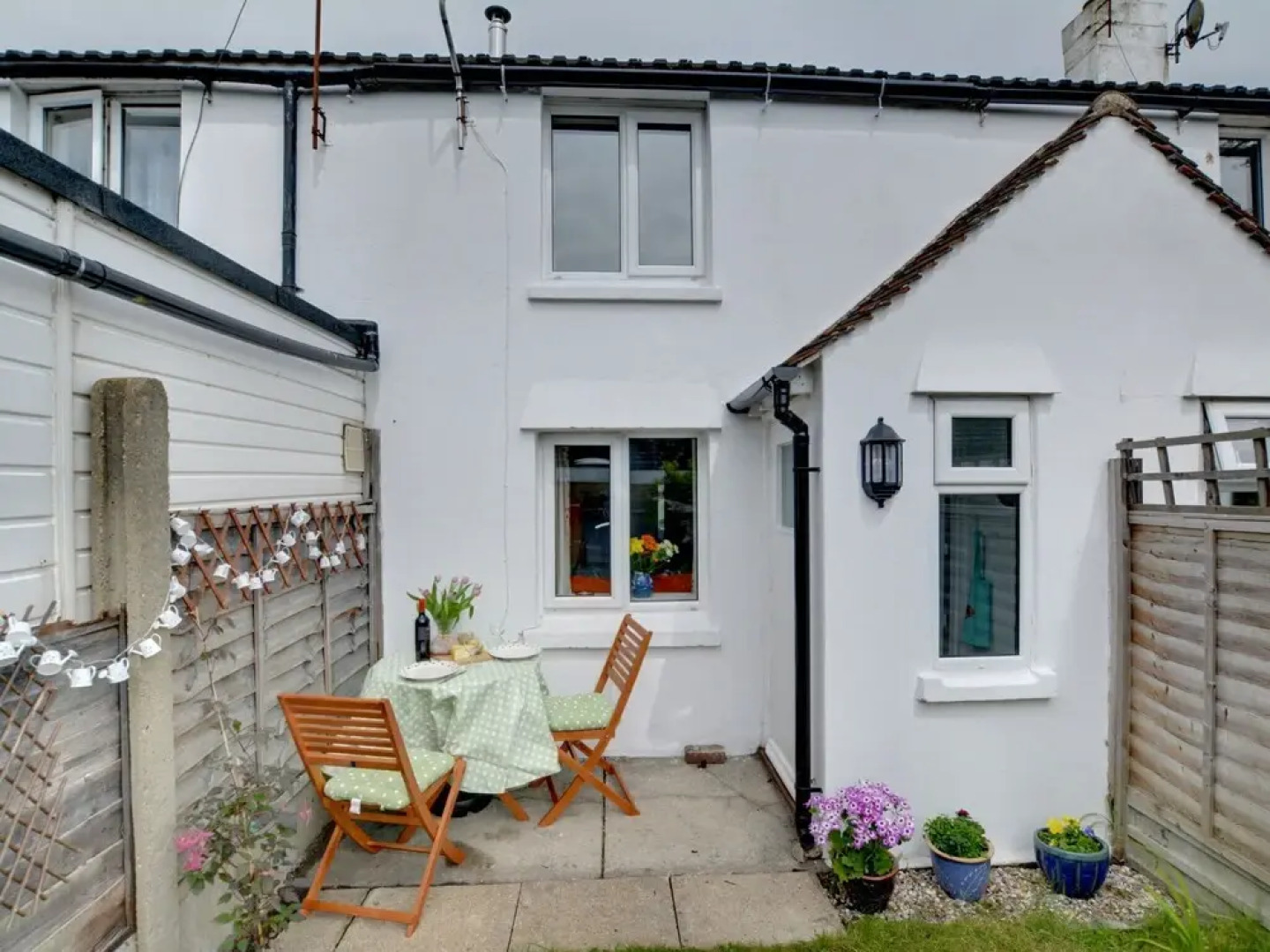 Cozy Holiday Home in Hythe Kent With Garden