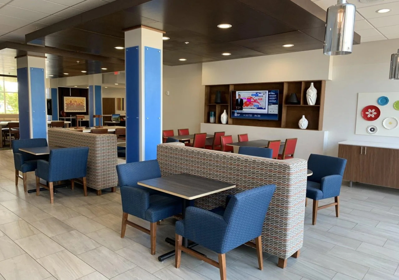 Holiday Inn Express & Suites Moore by IHG