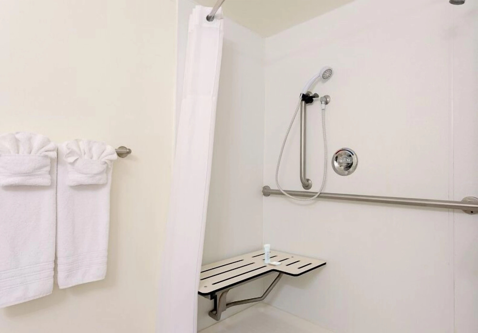 Travelodge Orange County Airport  Costa Mesa