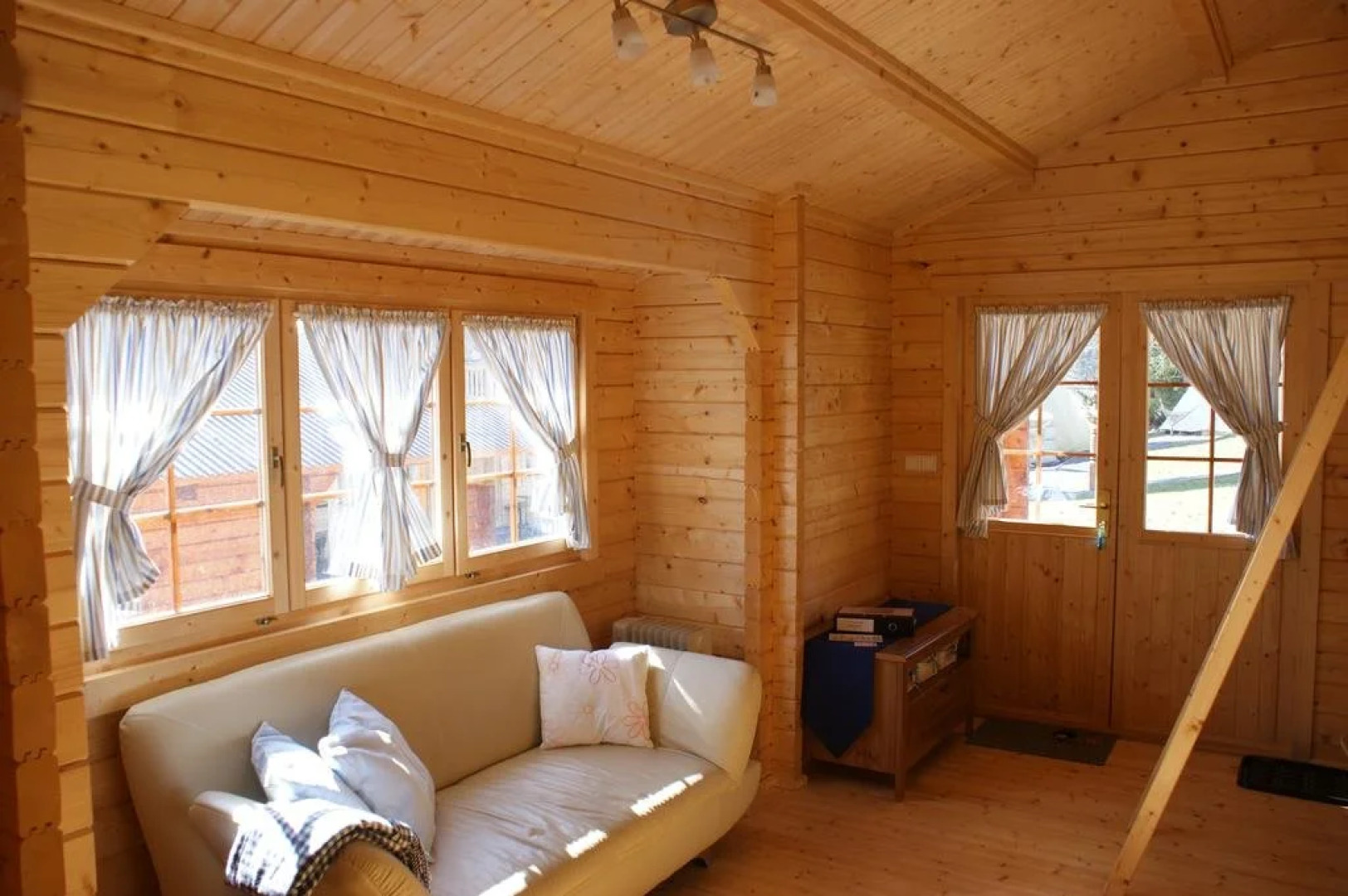 Villa Donkey Ferienwohnung Heustall